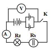 Cách thiết kế mạch điện như hình vẽ để đảm bảo các pin giống nhau có cường độ dòng điện đồng nhất?